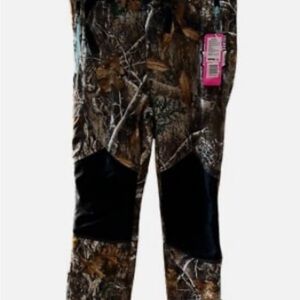 NWT women’s DSG Ella Pant Realtree Edge camo XL hunting pant. NWT